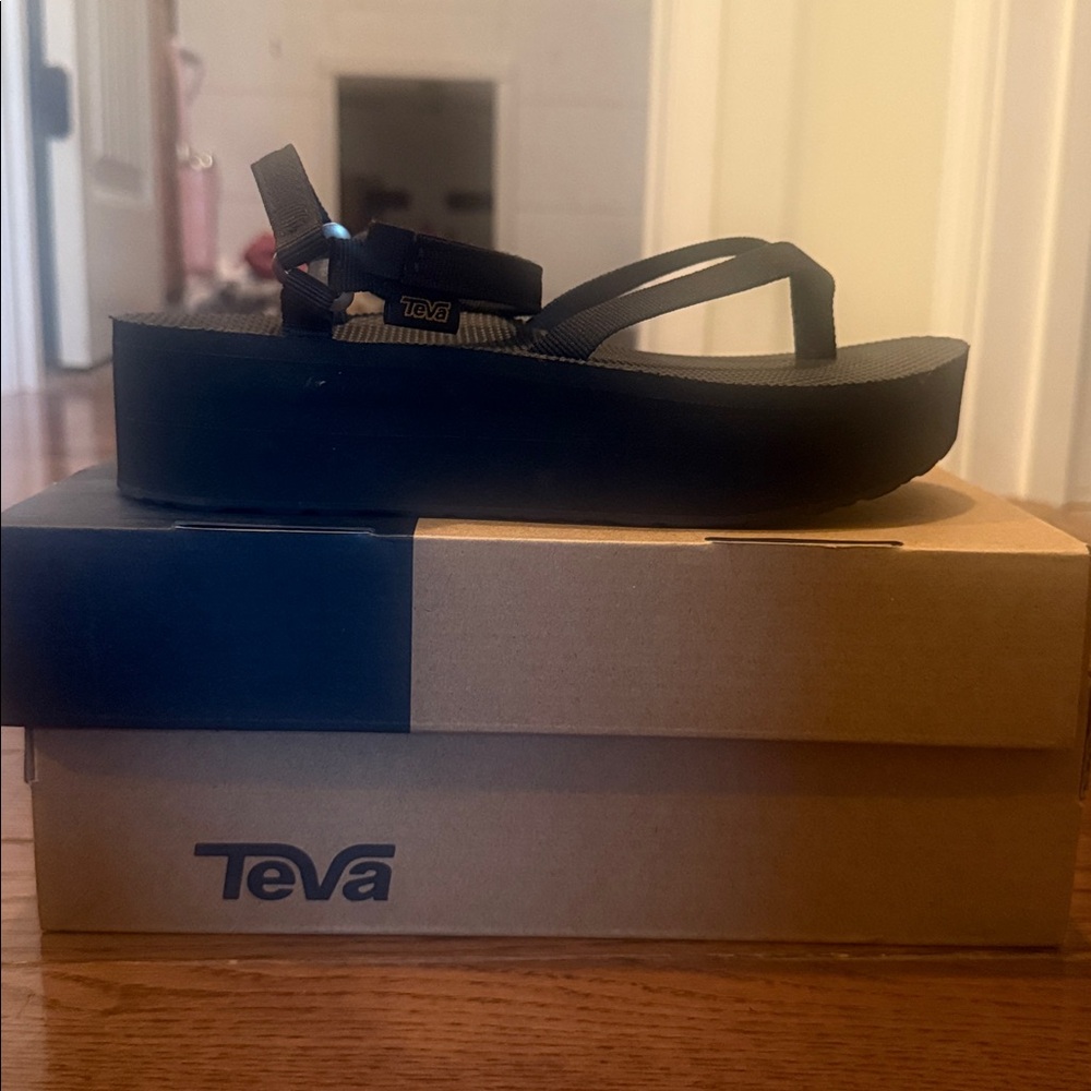 Teva Flatform Slim, Black